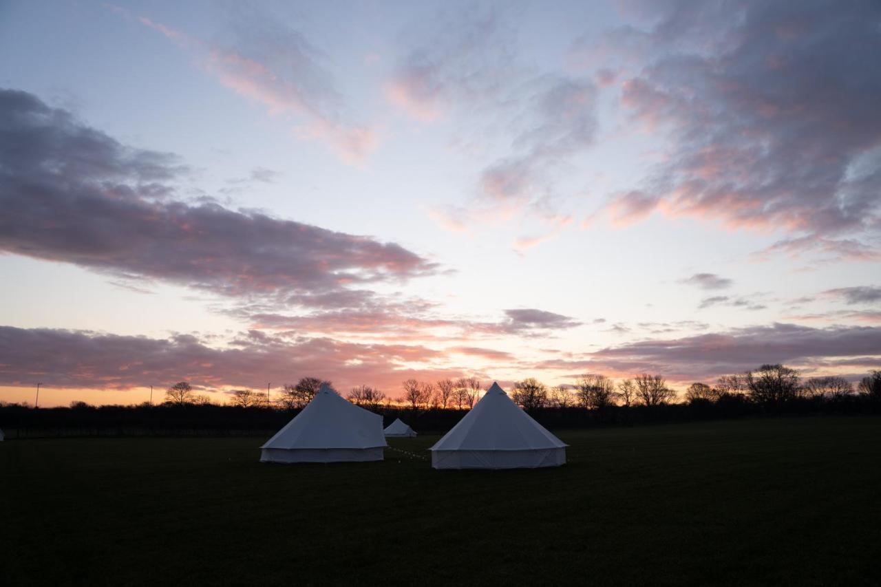 Nalu Glamping Hotel Darlowo Bagian luar foto